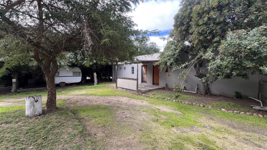 4 Bedroom Property for Sale in Redelinghuys Western Cape